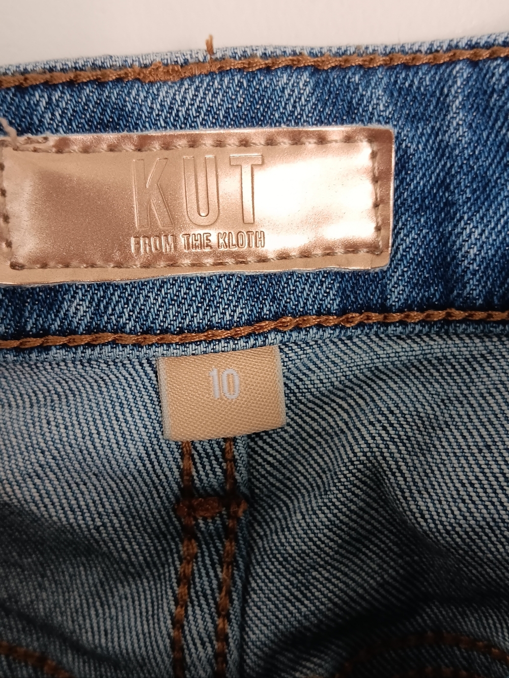 Kut from the Kloth Ashley Slouchy Barrel Medium Wash Jeans - Picture 5 of 7